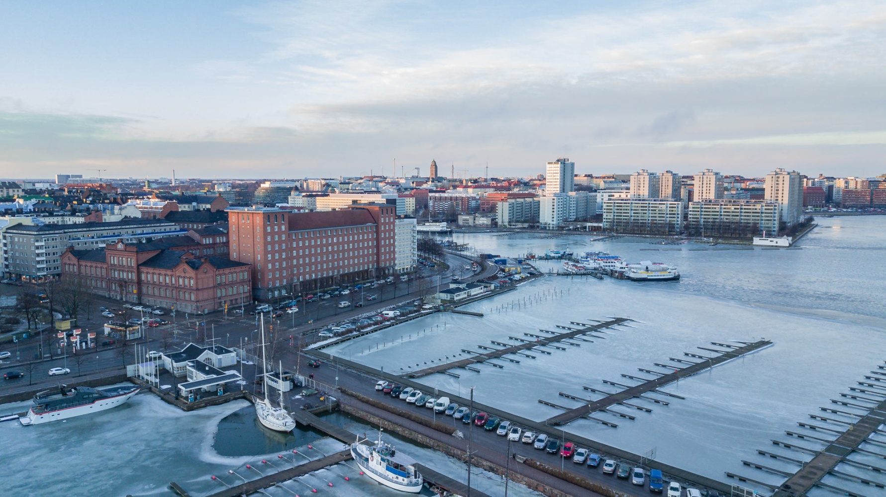 Krunikka ja Merihaka Tervasaaresta kuvattuna