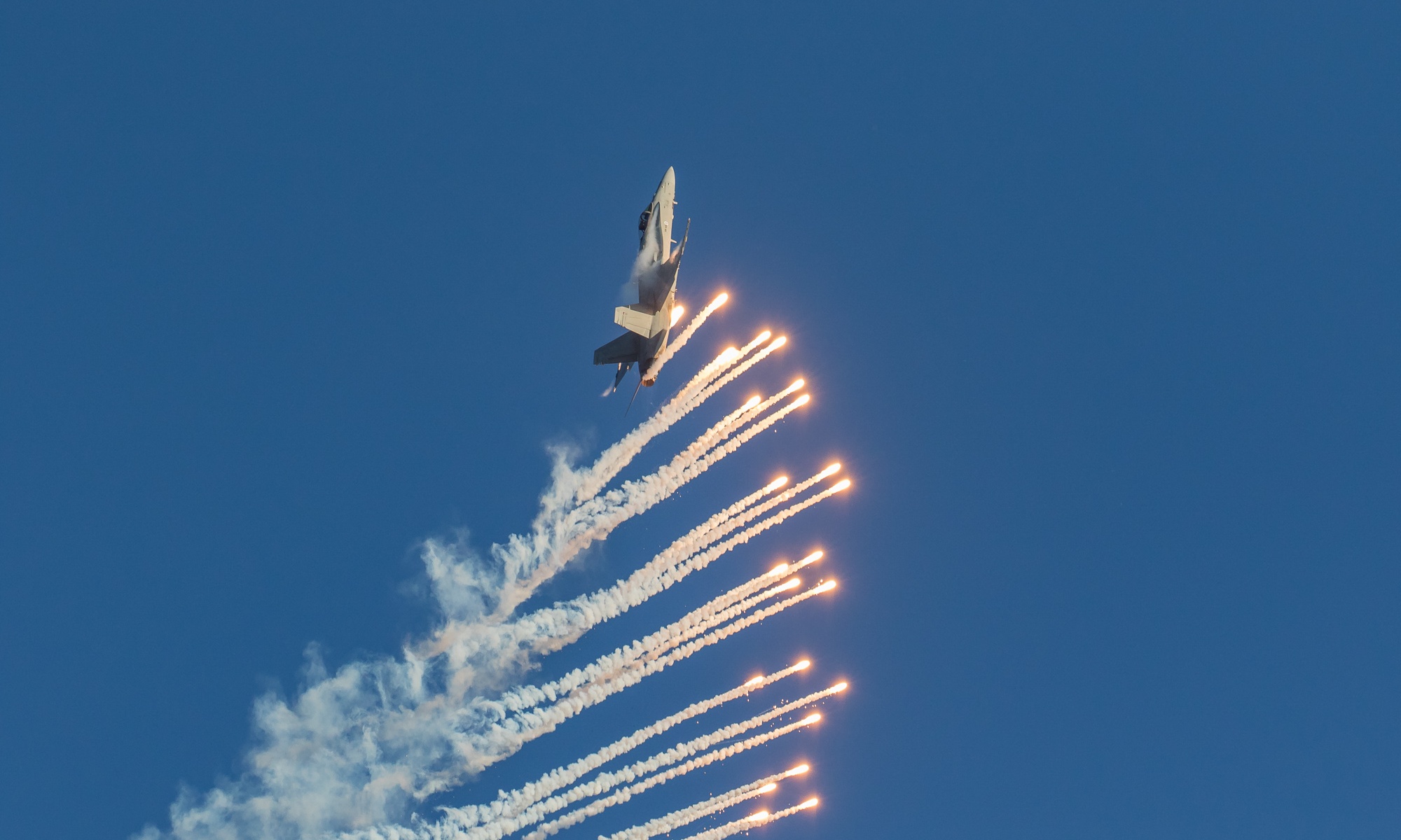 Boeing F/A-18 Hornet (lentäjä kapteeni Tapio Yli-Nisula)